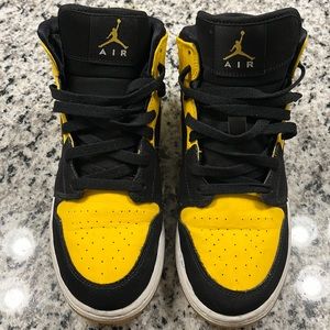 Jordan 1 Retro Mid - New Love. Size 7Y. No box.